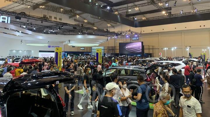 Penjualan Mobil 2021 Naik 66,7 Persen, Dekati 900 Ribu Unit