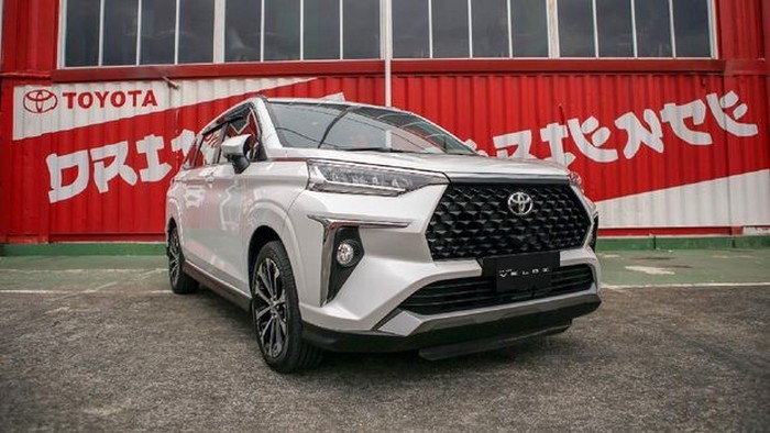 Fitur All New Toyota Veloz yang Buatnya Jadi MPV Premium & Canggih