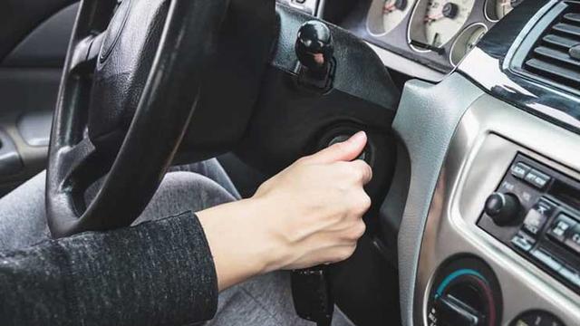 Tips Jika Mesin Mobil Tak Kunjung Hidup