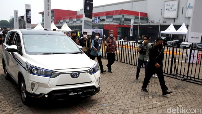 Toyota Innova Hycross, Calon Mobil Baru, Nih?