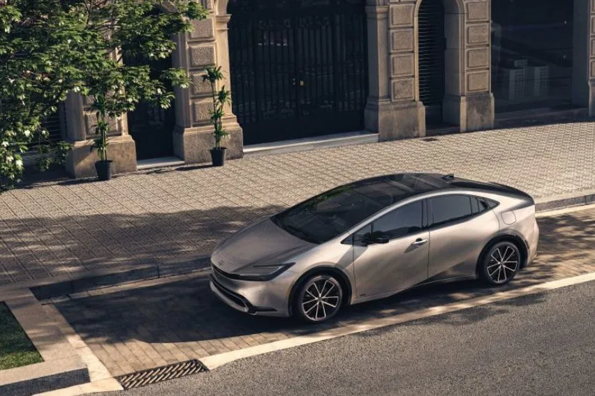 Intip Spesifikasi Canggih All New Toyota Prius yang Akan Tampil di GIIAS 2024